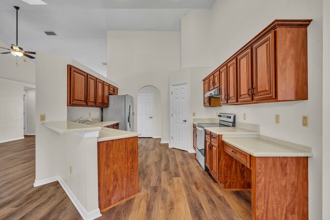 Building Photo - Great Oviedo Home in Bentley Woods!