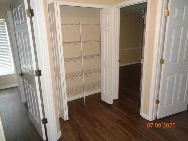 Building Photo - 1409 Bent Oaks Blvd