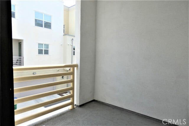 Building Photo - 130 Acamar