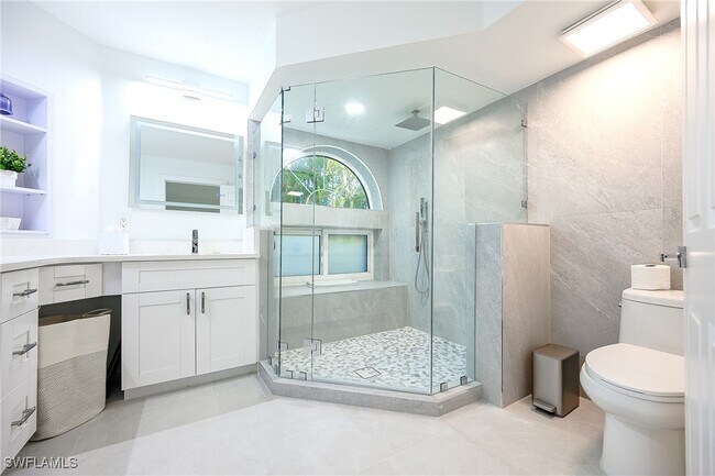 Building Photo - 592 Beachwalk Cir