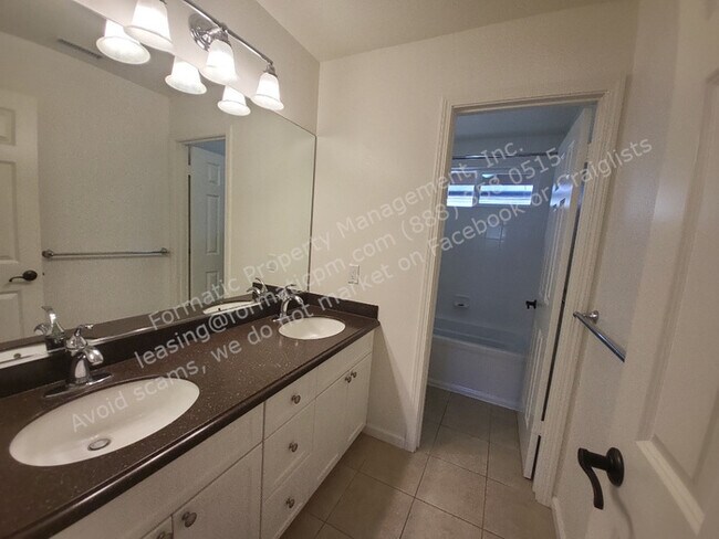 Building Photo - Elegant 4-Bedroom Home with Loft in Presti...