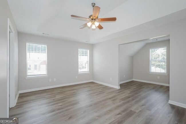 Building Photo - 550 Ransom Way