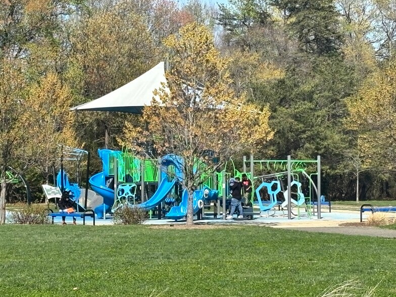 Community Playground - 8719 East Grv