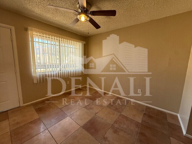 Building Photo - 2804 N 43rd Ave