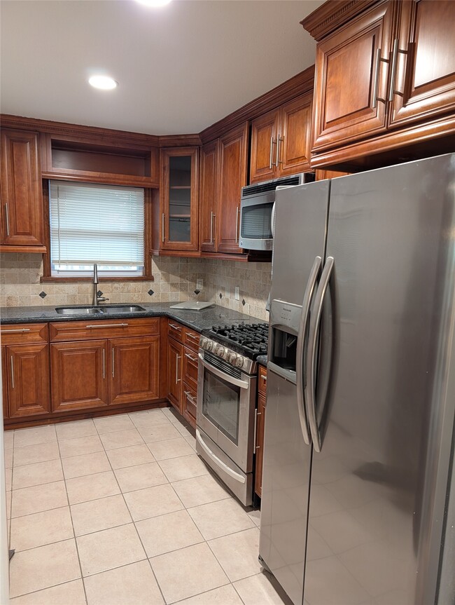 Building Photo - 4110 Ella Blvd