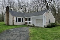 Building Photo - 4 Briggs Ln