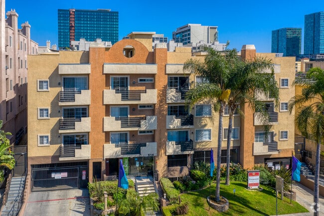 Building Photo - Tremont Apartments