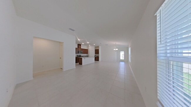 Building Photo - Beautiful New 4-Bedroom Home in Auburndale
