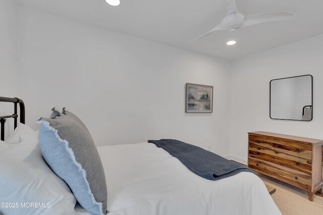 Building Photo - 57 W River Rd