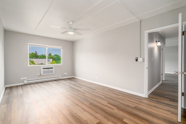 Building Photo - 329 Kimbell Ave