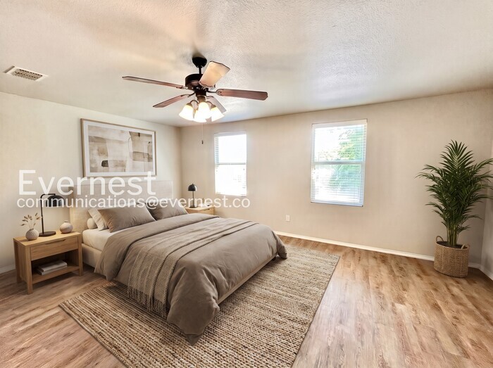 Building Photo - 8434 Cotton Valley Ln
