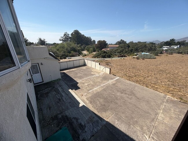 Building Photo - 1524 Los Osos Valley Rd