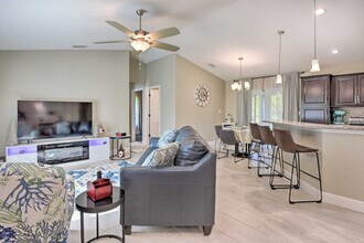 Building Photo - 2894 Maximo Rd