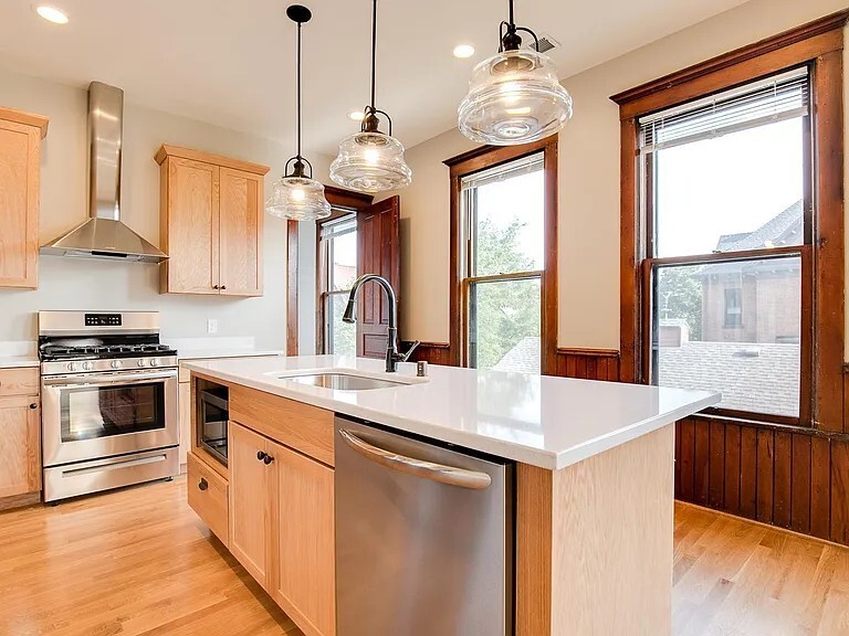Kitchen - 1609 Elliot Ave