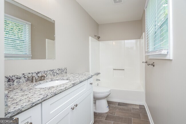Building Photo - 2498 Winding Creek Dr