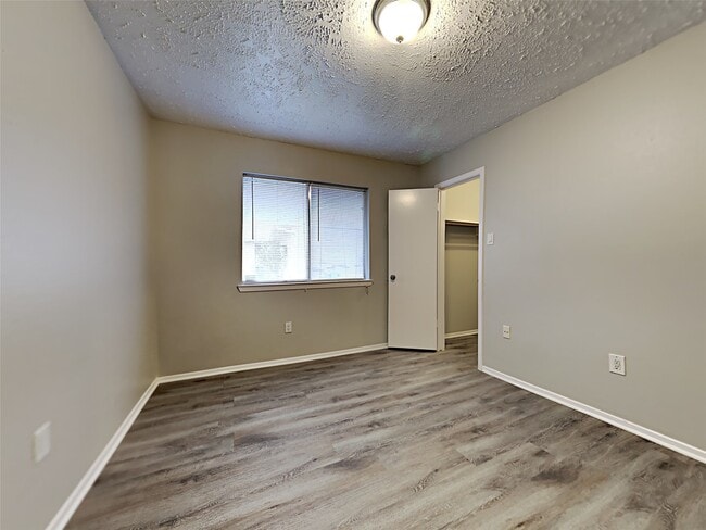 Building Photo - 7306 Ridgeberry Dr