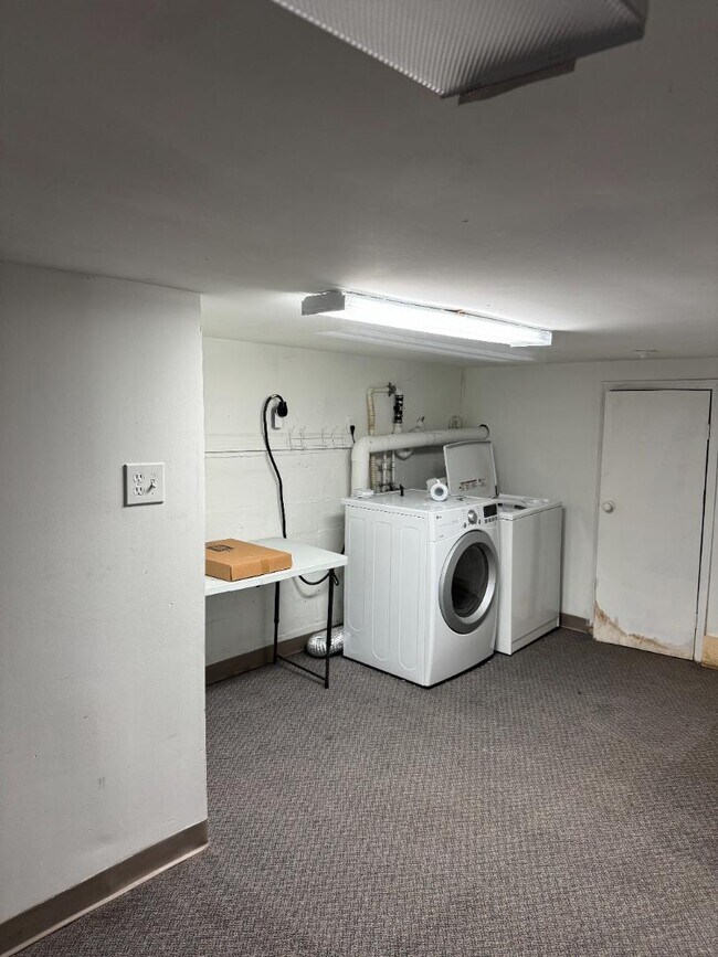 Building Photo - 1610 19th St