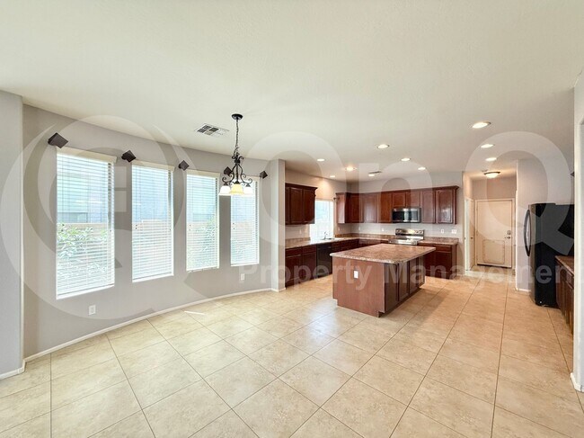 Building Photo - 4413 E Odessa Dr