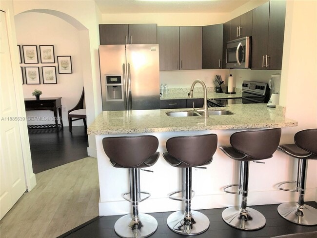 Building Photo - 6202 NW 116th Ave