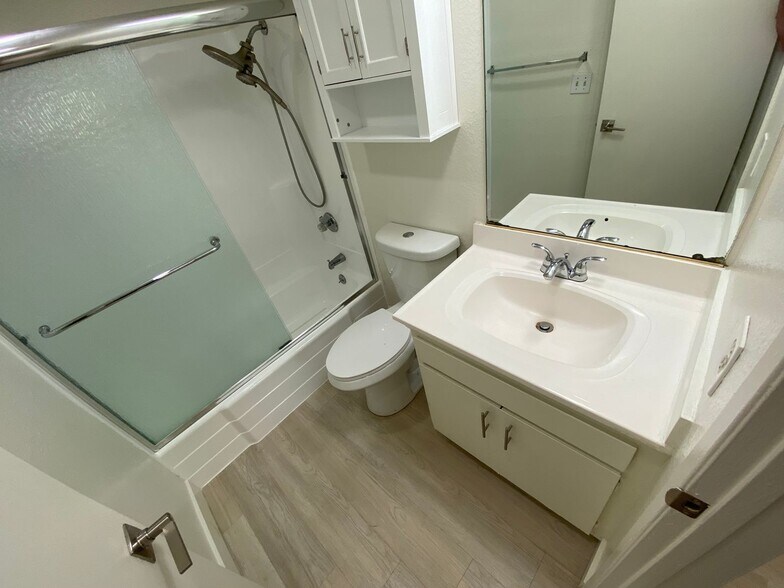 Building Photo - 3730 S Sepulveda Blvd