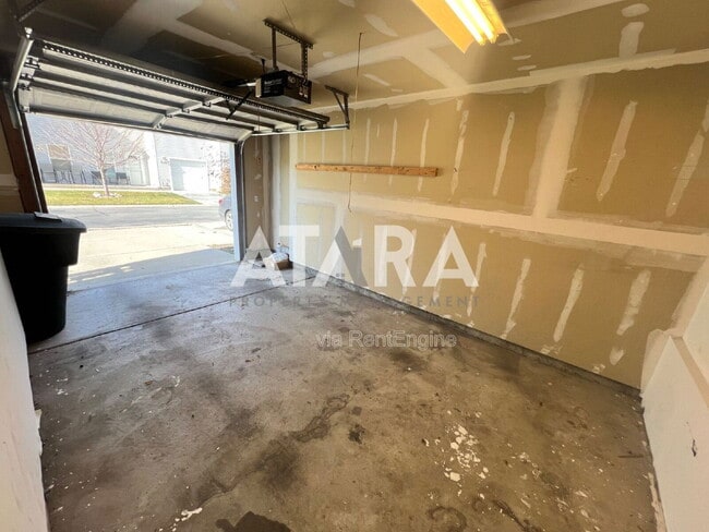 Building Photo - 254 Bliss Ct