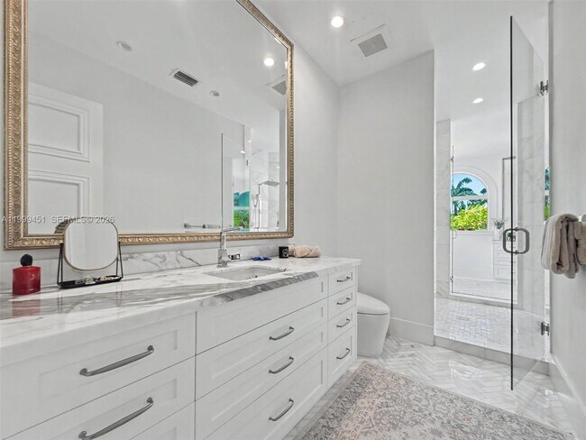 Building Photo - 13689 Deering Bay Dr