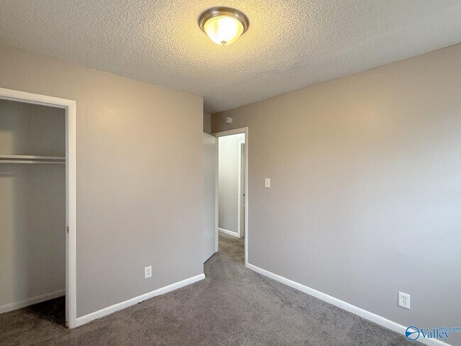 Building Photo - 640 Dawson Terrace NW