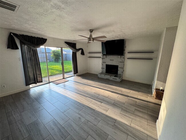 Building Photo - 8519 Church Light Ln