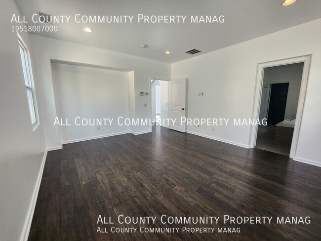 Building Photo - 43 Los Indios