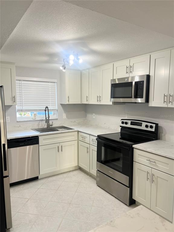 Building Photo - 4550 Overlook Dr NE