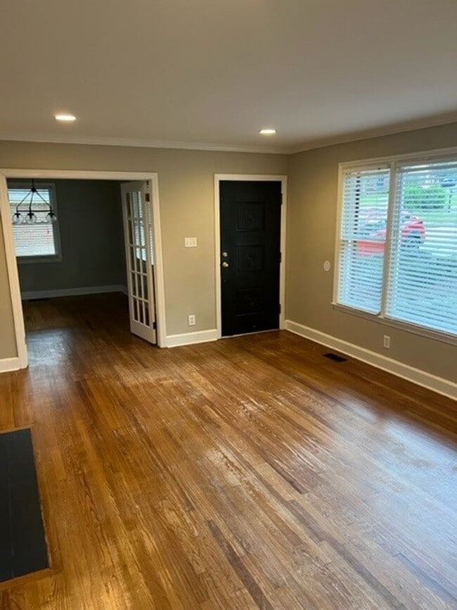 Building Photo - North Macon Home Move-In Ready