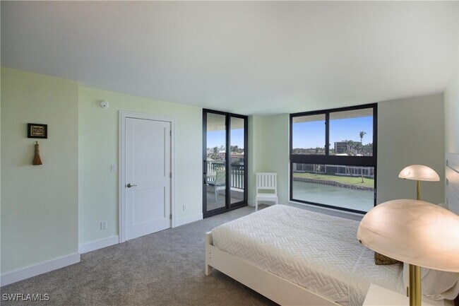 Building Photo - 2316 Gulf Shore Blvd N