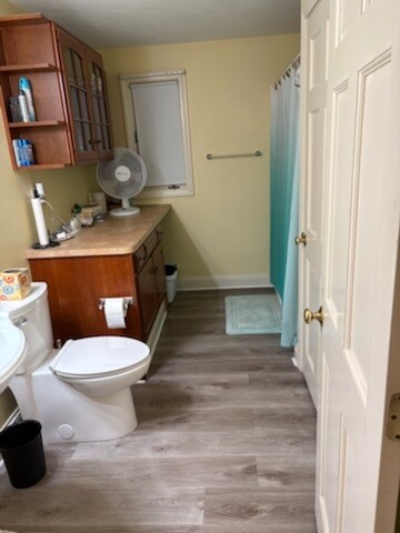 Building Photo - 672 Center St