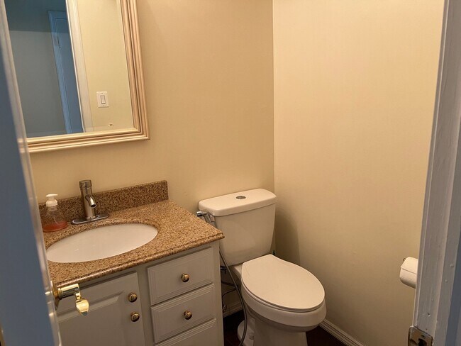 Building Photo - 248 Tintern Ct