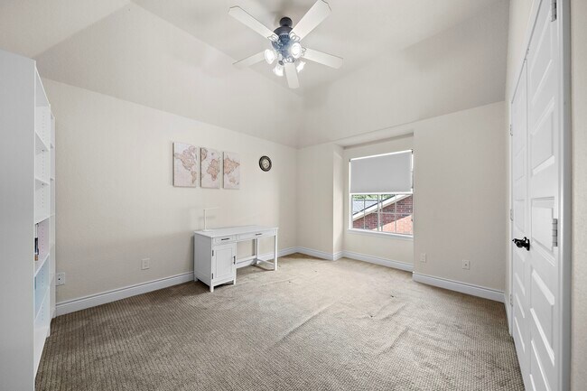 Building Photo - 22634 Cascade Springs Dr