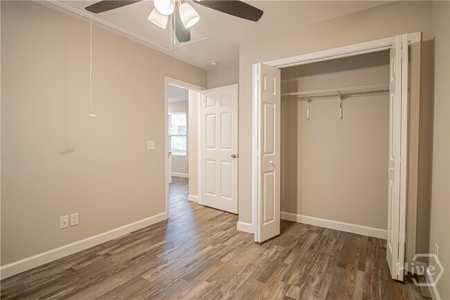 Building Photo - 22 Nelson St