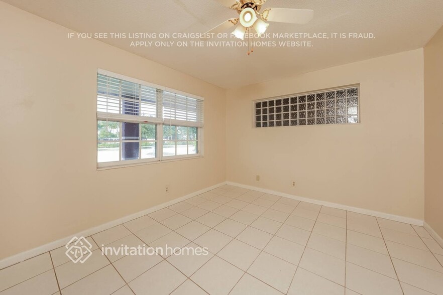 Building Photo - 5674 Parke Ave