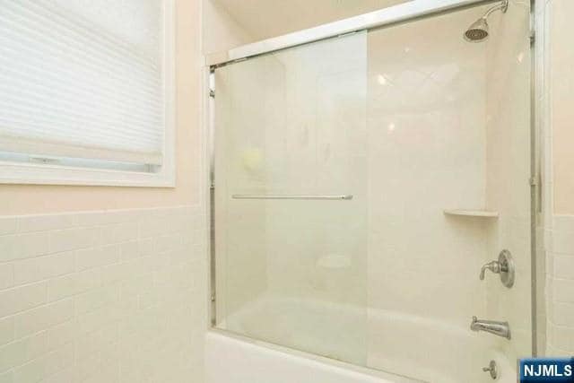 Building Photo - 14 Hemlock Lane