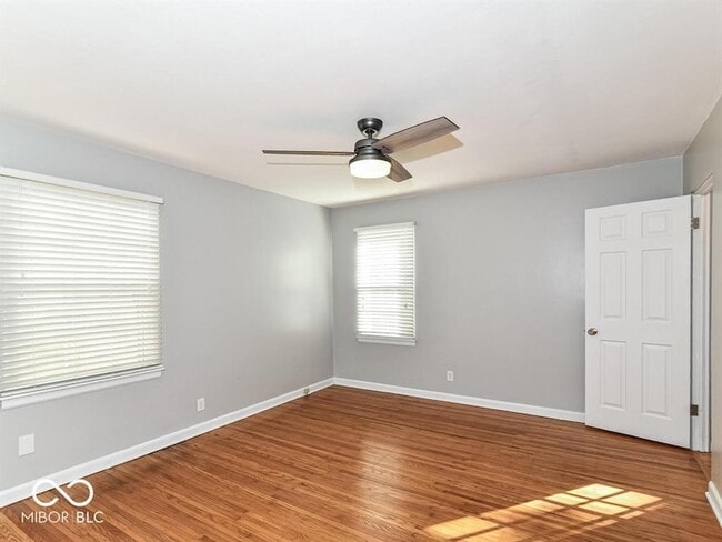 Building Photo - 2407 Baur Dr