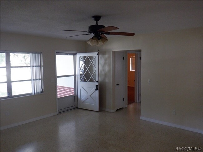 Building Photo - 3415 S Diamond Ave