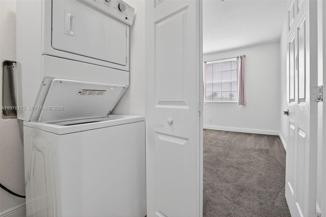 Building Photo - 1036 SW 147th Ave