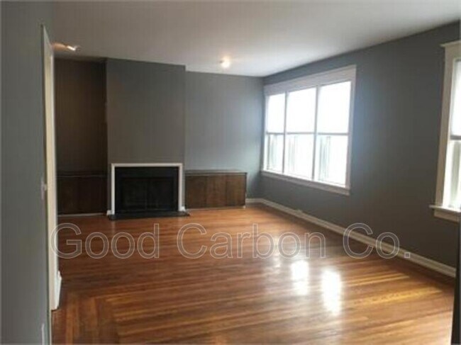 Building Photo - 73 Saranac Ave