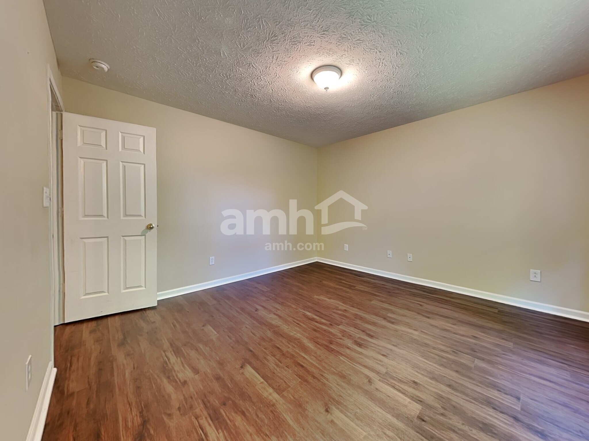 Building Photo - 6739 Shanghai Cir