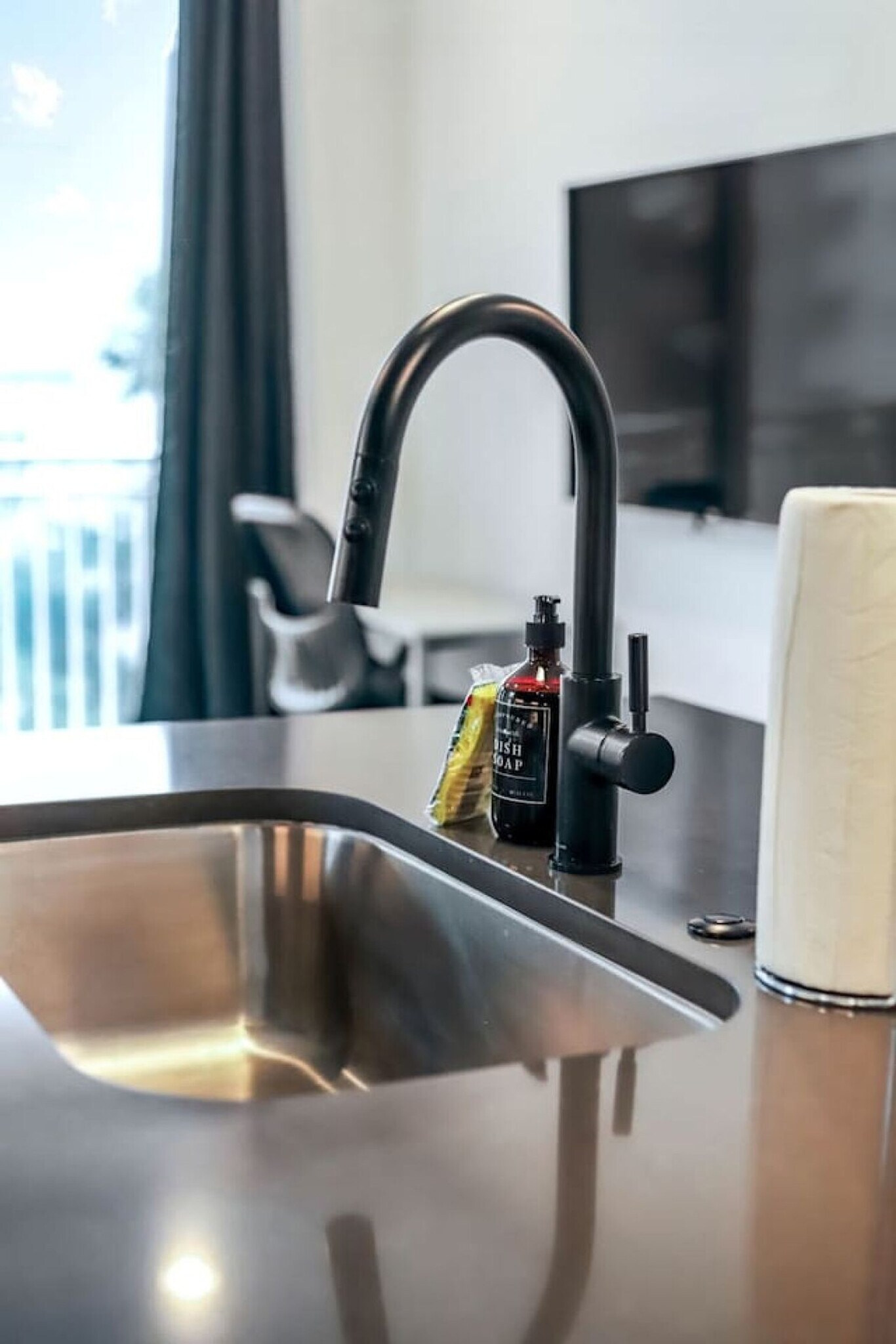 Building Photo - 617 N 12th St