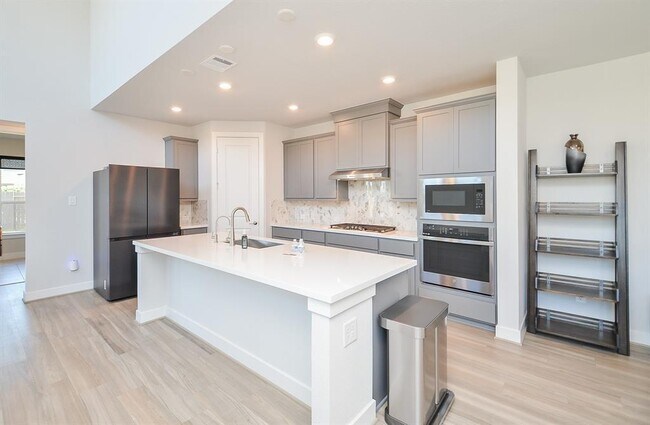 Building Photo - 9522 Rialto Creek Dr