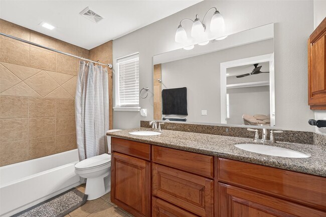 Building Photo - 903 Sugarfield Ct