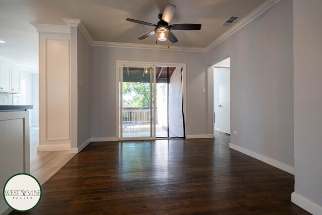 Building Photo - Gorgeous Single Story Home w/ Expansive Ba...