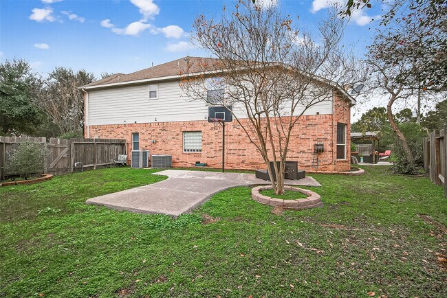 Building Photo - 6003 Dover Creek Ln