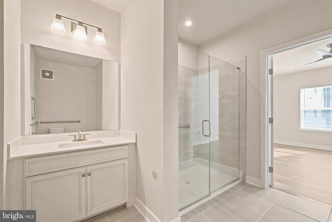 Building Photo - 4399 Peach Lily Ln