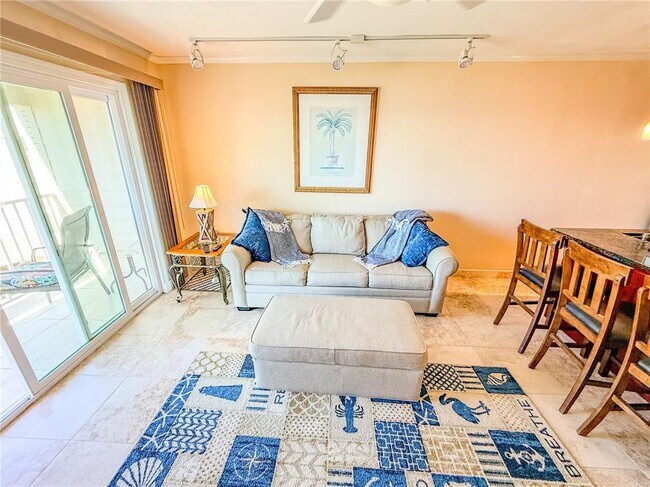 Building Photo - 2506 N Rocky Point Dr